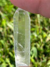 Load image into Gallery viewer, Clear quartz point 🤍
